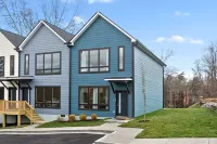 Private Entrance and Dual-Master Suite - Luxury Modern Townhome Hotels near Swan Lake Tennis Complex