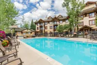 Charming Mountain Retreat with Heated Pool and Scenic Views - Stylish Haven