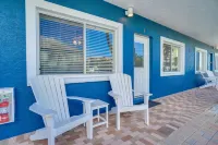 Heated Pool and Steps to the Gulf - Stunning Retreat Hotels in Holmes Beach
