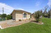 Private Saltwater Pool and Spacious Outdoor Living - Inviting Oasis Hotels in North Port