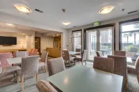 Stunning Water Views and Resort-Style Amenities - Chic Waterfront Retreat