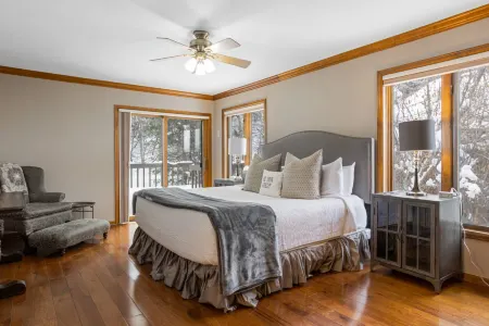 Stunning Mountain Home with Hot Tub and Game Room - Cozy Retreat Отели в г. Игл-Вейл