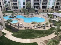 Hill country corner condo at The Waters - central AC, lake views & washer/dryer