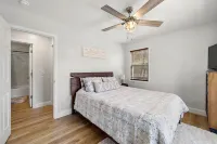 Secluded Oasis with Mountain Views and Disc Golf - Charming Getaway