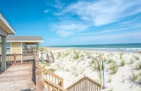 Panoramic Ocean Views and Cozy Vibes - Charming Vintage Cottage