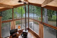 Rustic River Paradise Hotels in Baring