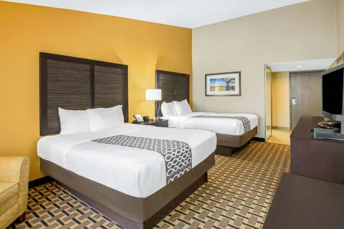 La Quinta Inn & Suites by Wyndham Denison - N. Lake Texoma - 2-Sterne