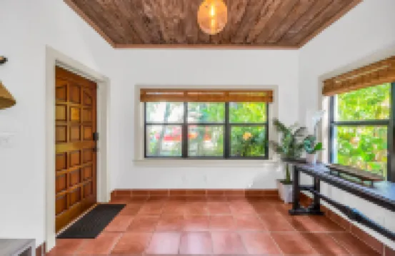 Charming Outdoor Oasis and Spacious Living Areas - Cozy Spanish Hideaway