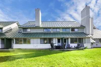 Access to Pools and Tennis Courts Near Ski Slopes - Cozy Retreat