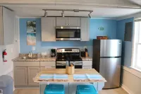Steps to Beach and Nightlife Excitement - Charming Coastal Getaway Hotels in Hampton Beach