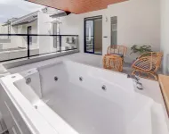 3BR Villa Punawangi W/ Jacuzzi Hotel dekat Situ Ciburuy