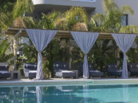 Aval Riviera Hotels in Saronikos