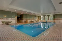 Holiday Inn & Suites MILWAUKEE AIRPORT by IHG - Uima-altaat