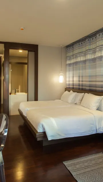 ห้องลักซ์ชัวรี่ เตียงคิงไซส์ พร้อมระเบียงส่วนตัว - ปลอดบุหรี่