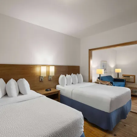 Days Inn by Wyndham Kill Devil Hills Oceanfront - Wilbur