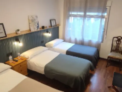 Hostal Cruce Hotels in Villafranca del Bierzo