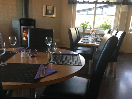 Hotell Svanen Отели рядом с достопримечательностью «Stadsparken»