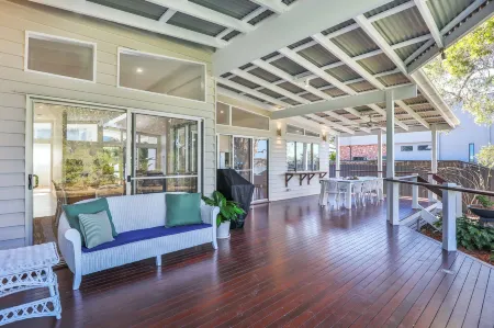 Luxury Waterfront Stay at Tallebudgera Creek