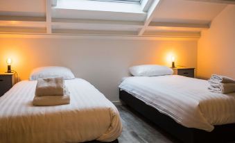 Cozy Holiday Home in Vrouwenpolder Close to the Beach