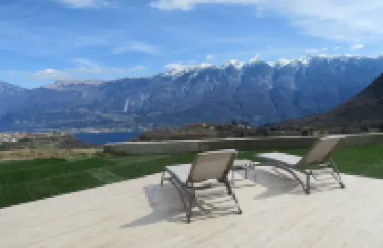 Oasi Da Vinci Lake Garda View Apartments