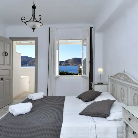 Parian Lithos Residence