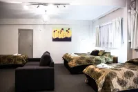 Tall Trees Motel Mountain Retreat Hotels in Wongawallan