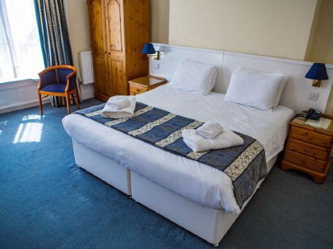 イェルフズ ホテル