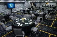 Four Points by Sheraton Deadwood - breakfast