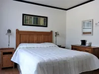 Auberge du Lac Malcom Hotels in Sayabec