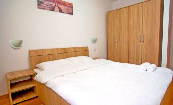 Monaco Grand Apartments by CityBookings