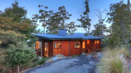 Stewarts Bay Lodge