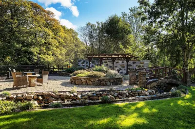 Tudor Lodge Wicklow Abbey 주변 호텔