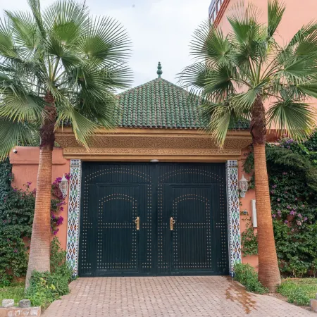 Yanis Guest House Отели рядом с достопримечательностью «Старый город»
