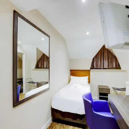 The Gissons Hotel