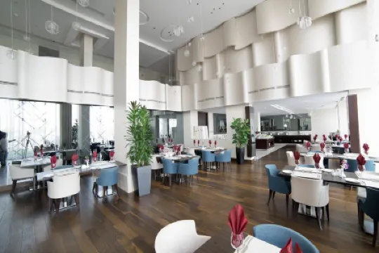 Golden Tulip Dammam Corniche Hotel