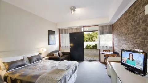 Lorne Coachman Inn in Lorne