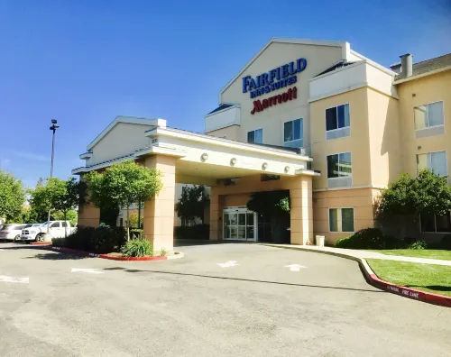 Fairfield Inn & Suites Sacramento Airport Natomas - Airport Shuttle