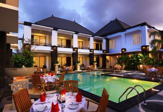 래디언트 호텔 이미지