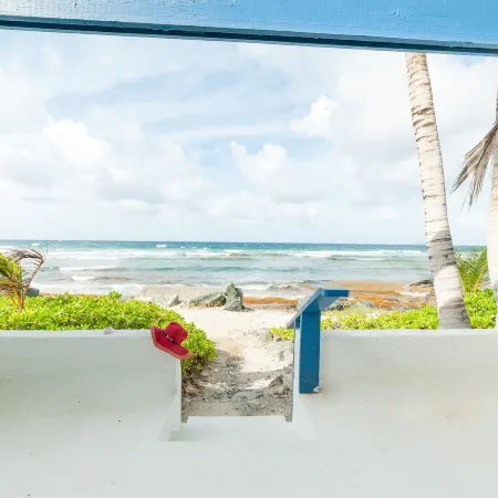 Gorgeous Ocean Views! Welcome to Bella Breeze! BeachFront 2Br 2BA
