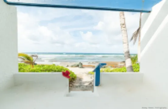 Gorgeous Ocean Views! Welcome to Bella Breeze! BeachFront 2Br 2BA