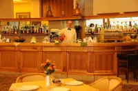 Grand Hotel Excelsior - Bares