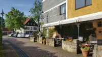 Hotel Goldflair am Rathaus - parking