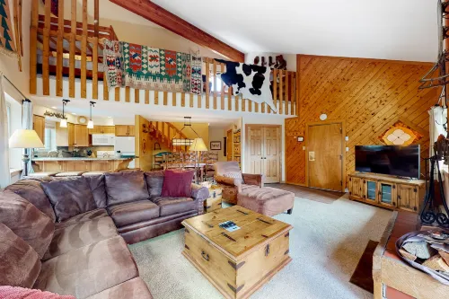 Pine Ridge Condos - Mountain view