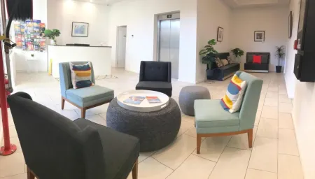 The Palms Apartments Отели рядом с достопримечательностью «Элдер Парк Ротунда»