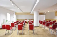 Pure Monchique Hotel - Villa Termal Spa Resort - by Unlock Hotels فنادق في Monchique