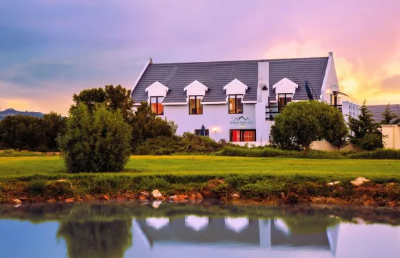 蘭格班假日旅館