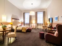 Aparthotel am Schloss Hotels near Synagogue Dresden