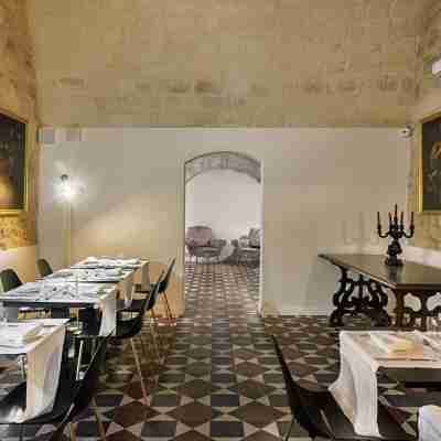 A.D. 1768 Boutique Hotel Dining/Meeting Rooms