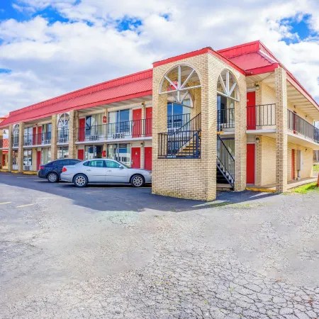Ark Suites By OYO Jonesboro I-555