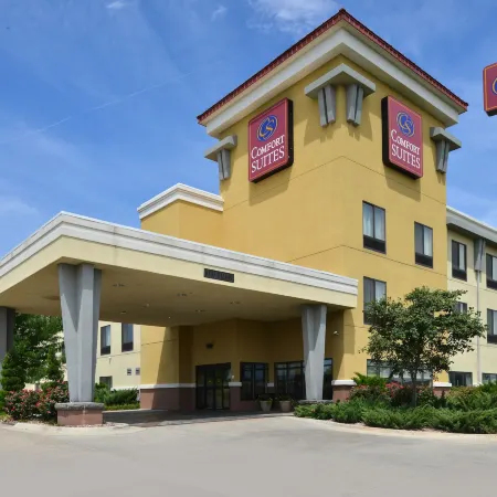 Comfort Suites Salina South